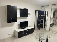 Inchiriez garsoniera Gorjului, Militari