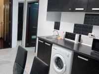 Inchiriez garsoniera Gorjului, Militari