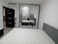 Inchiriez garsoniera Gorjului, Militari